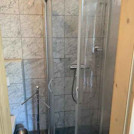 شقة Kleines Ruegen, Perfekt Fuer Radler, Surfer Garz (Rugen)